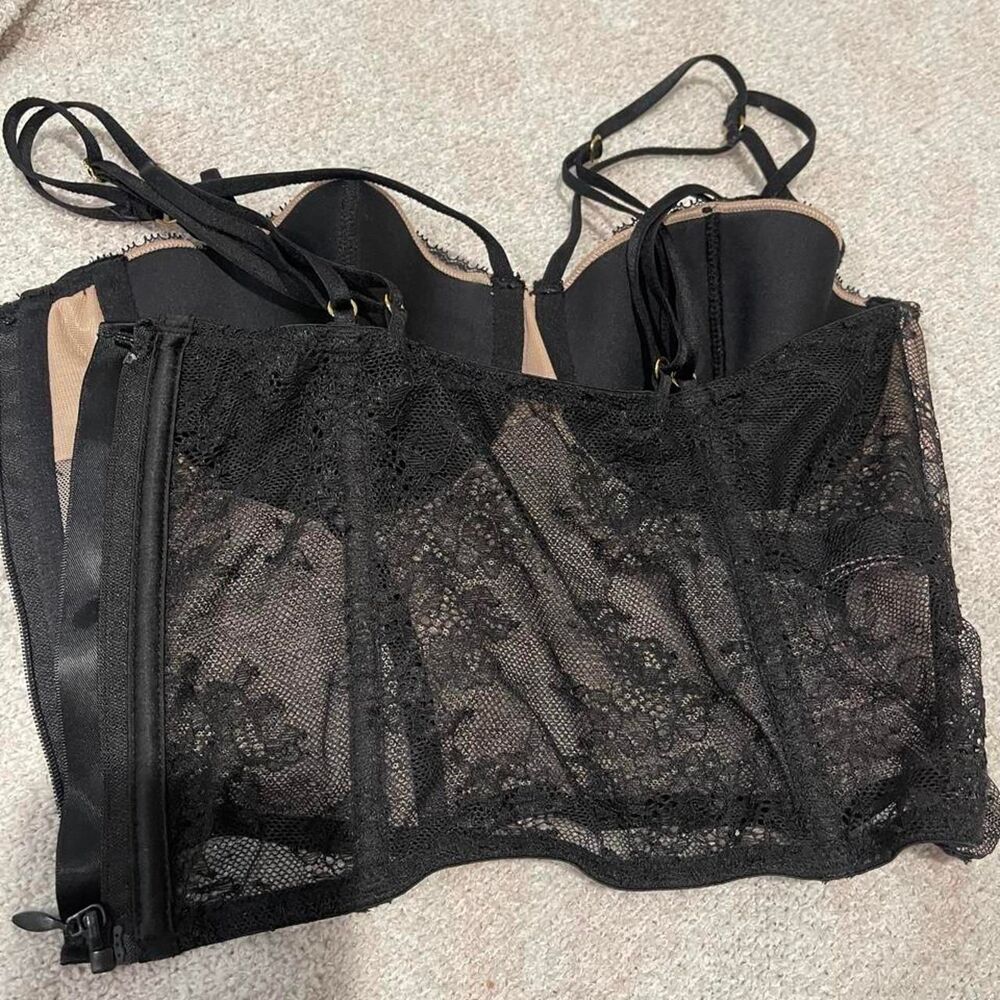Victoria’s Secret Women's Black Corset - Picture 3 of 4